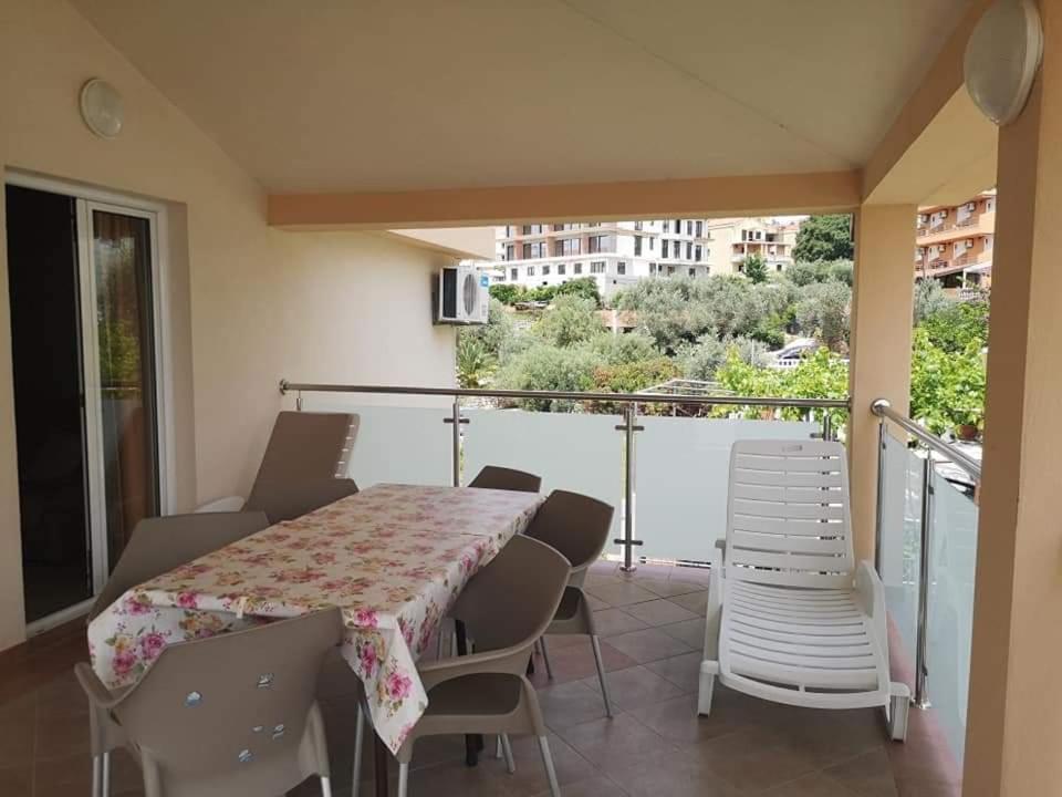 Apartmani Becici Kültér fotó