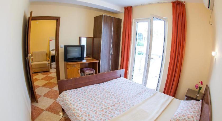 Apartmani Becici Kültér fotó